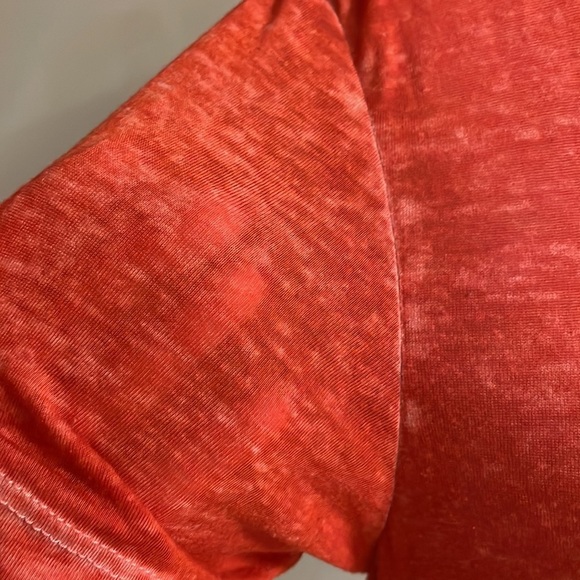 MARVEL COMIC juniors T shirt red with superheroes front very lightweight soft Sm - Picture 4 of 9